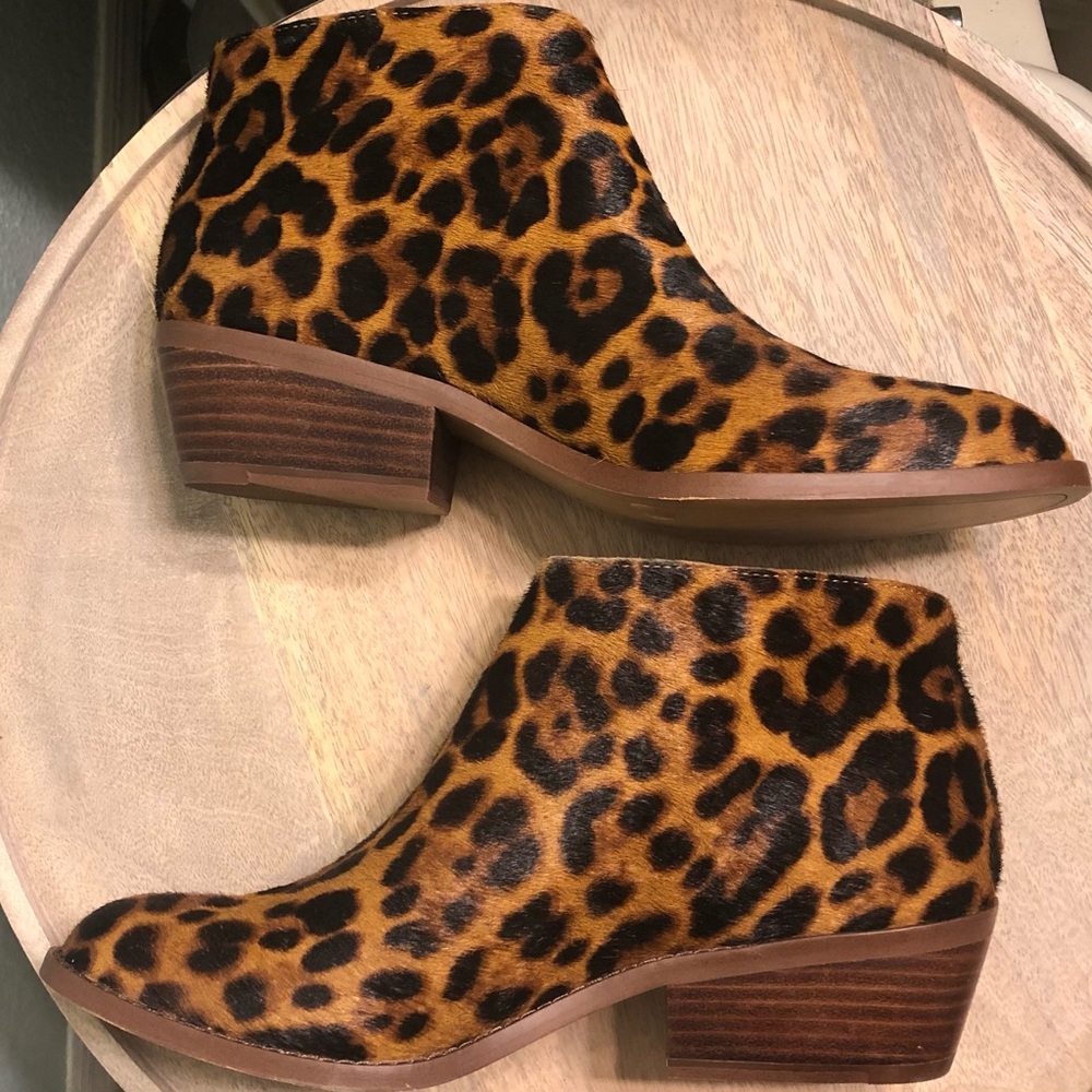 NWOB Size 7.5 Rosita Leather Block Heel Bootie - Picture 9 of 9